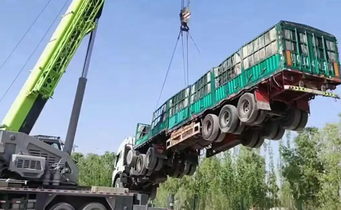 天镇道路脱困救援案例